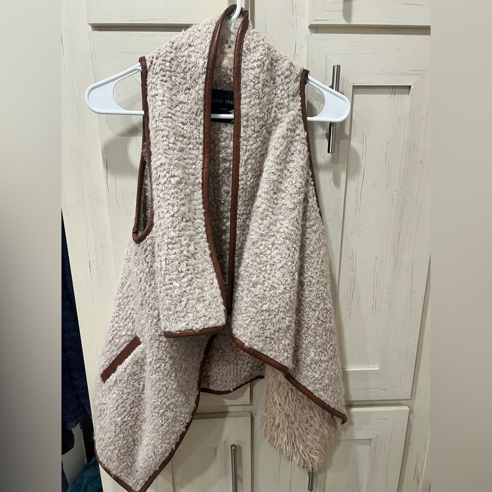 Love Tree Cream and Brown Sherpa Vest